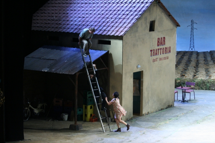 Scénographie : <strong>Chantal Thomas </strong>- Mise en scène : Laurent Pelly - Théâtre du Mariinsky, St Pétersbourg- 2011